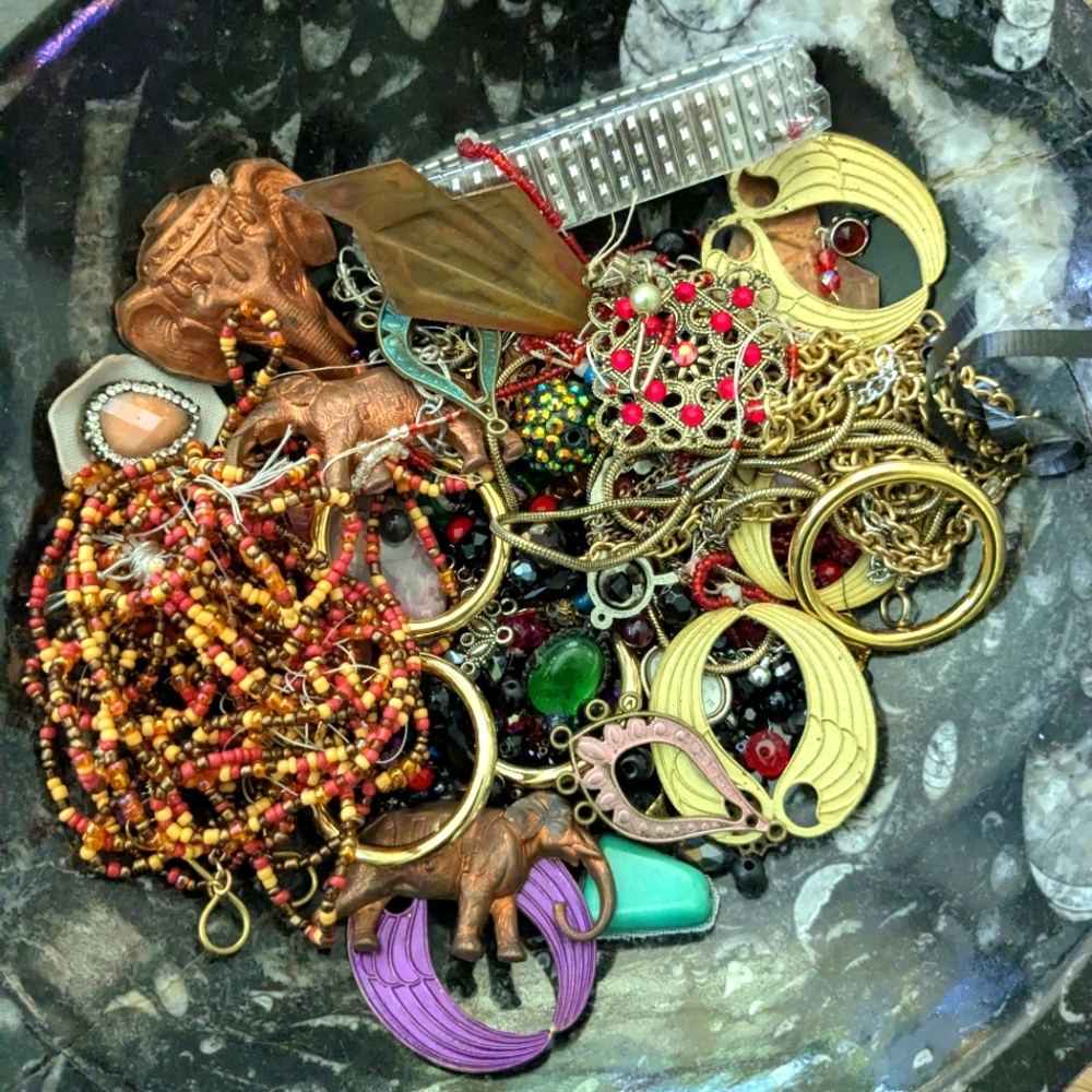 Broken Vintage Jewelry Mix For DIY Beading Assemblage,  Etc B-37025
